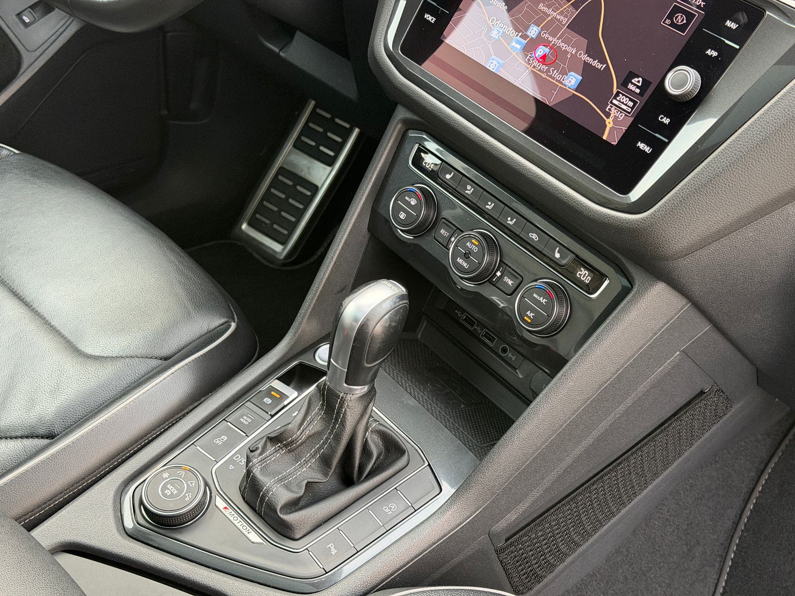 Fahrzeugabbildung Volkswagen Tiguan Allspace Highline 4Motion/R-LINE/PANO/LED