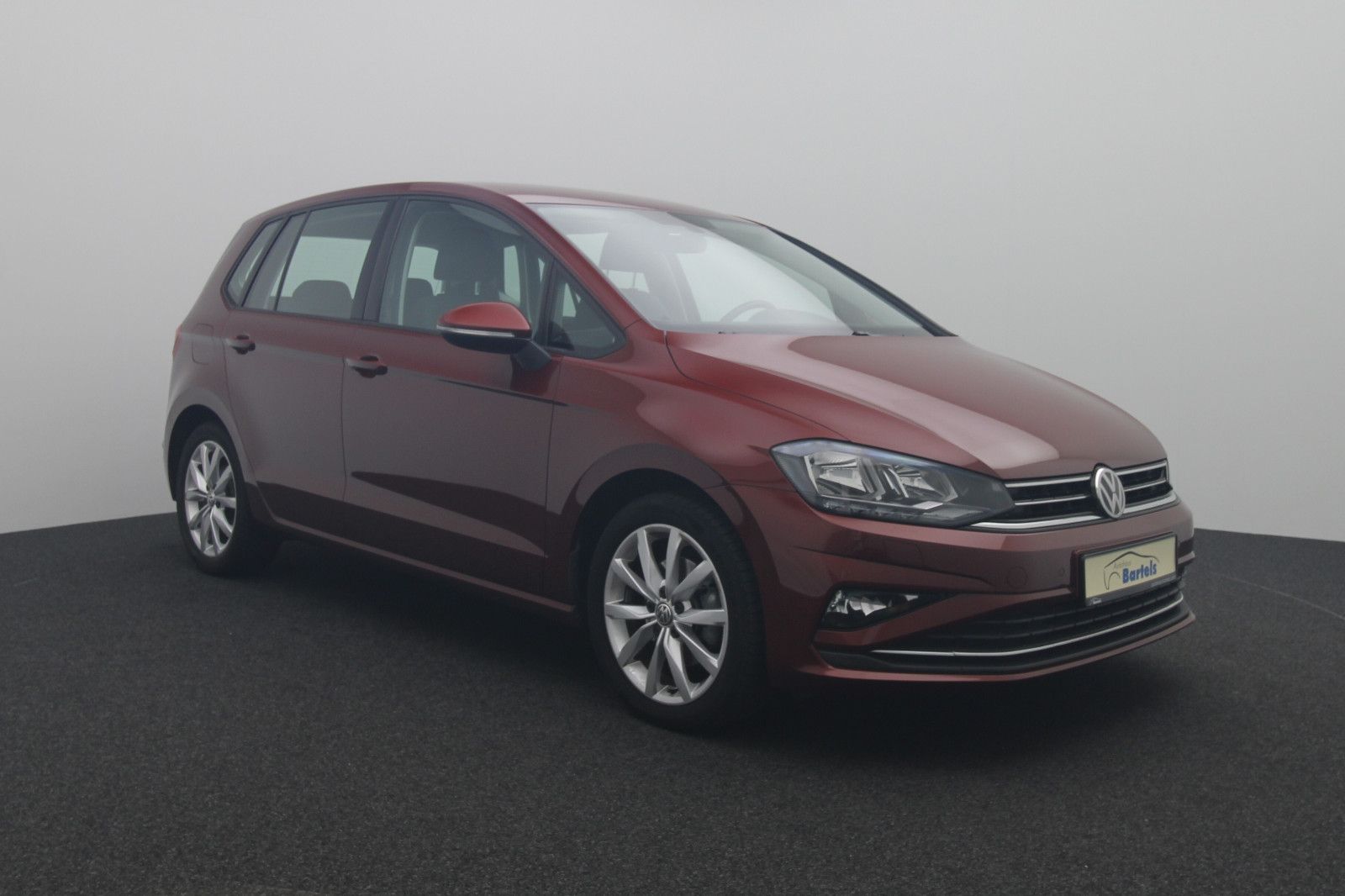 Fahrzeugabbildung Volkswagen Golf Sportsvan VII Join ACC Navi Standheizung