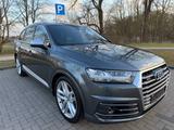 Audi SQ7 4.0 TDI quattro tiptronic  - graue Audi SQ7