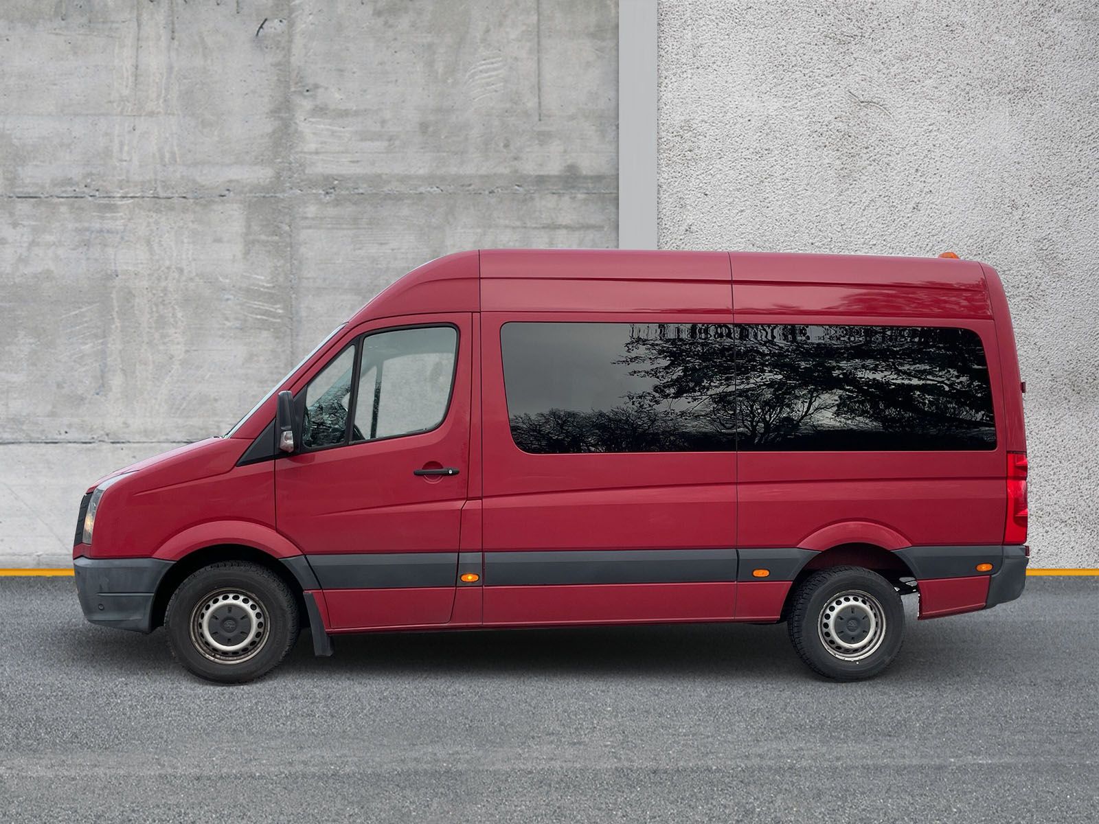 Fahrzeugabbildung Volkswagen Crafter 35 Kombi 2.0 TDI STANDHZG PDC KLIMA