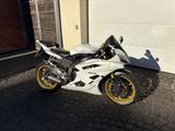 Yamaha R6 Garagen Fahrzeug Checkheft gepflegt  - STREETFIGHTER