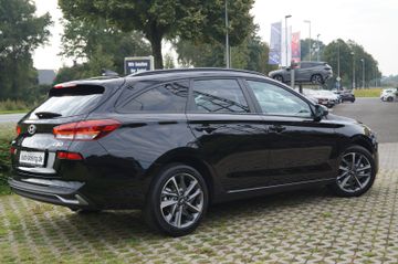 Hyundai i30 Kombi DCT-NAVI-LED-KAMERA-SHZG-ALU17-