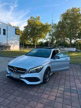 Mercedes-Benz MERCEDES-BENZ  CLA220 d - Mercedes-Benz CLA 220 in Berlin