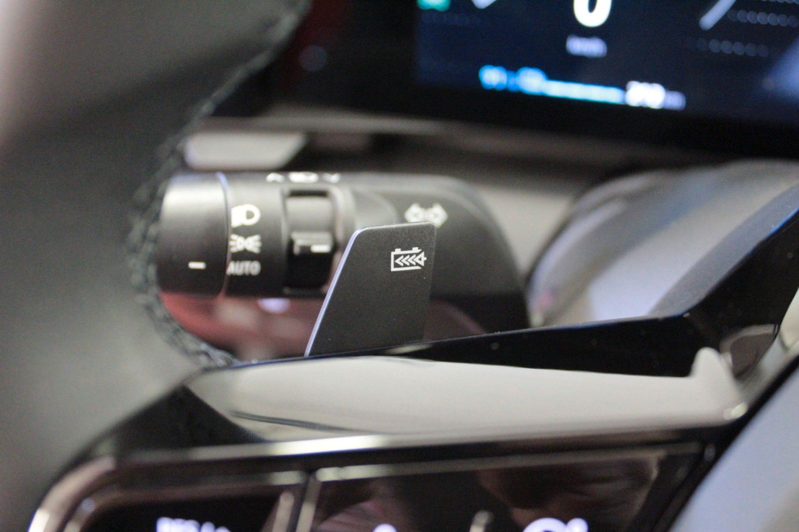 Fahrzeugabbildung Renault Megane E-Tech Electric Equilibre  boost charge