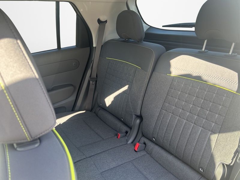 Fahrzeugabbildung Hyundai INSTER EV CROSS Effizienz & Assist-Paket Dachla