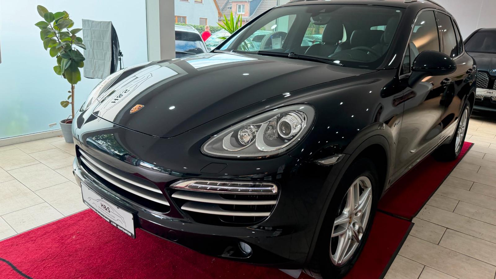 PORSCHE CAYENNE PLATINIUM EDITION 3.0 V6 245ch 4X4 BVA Toit ouvrant Sièges chauffants cuir Historique présent - 1ERE MAIN