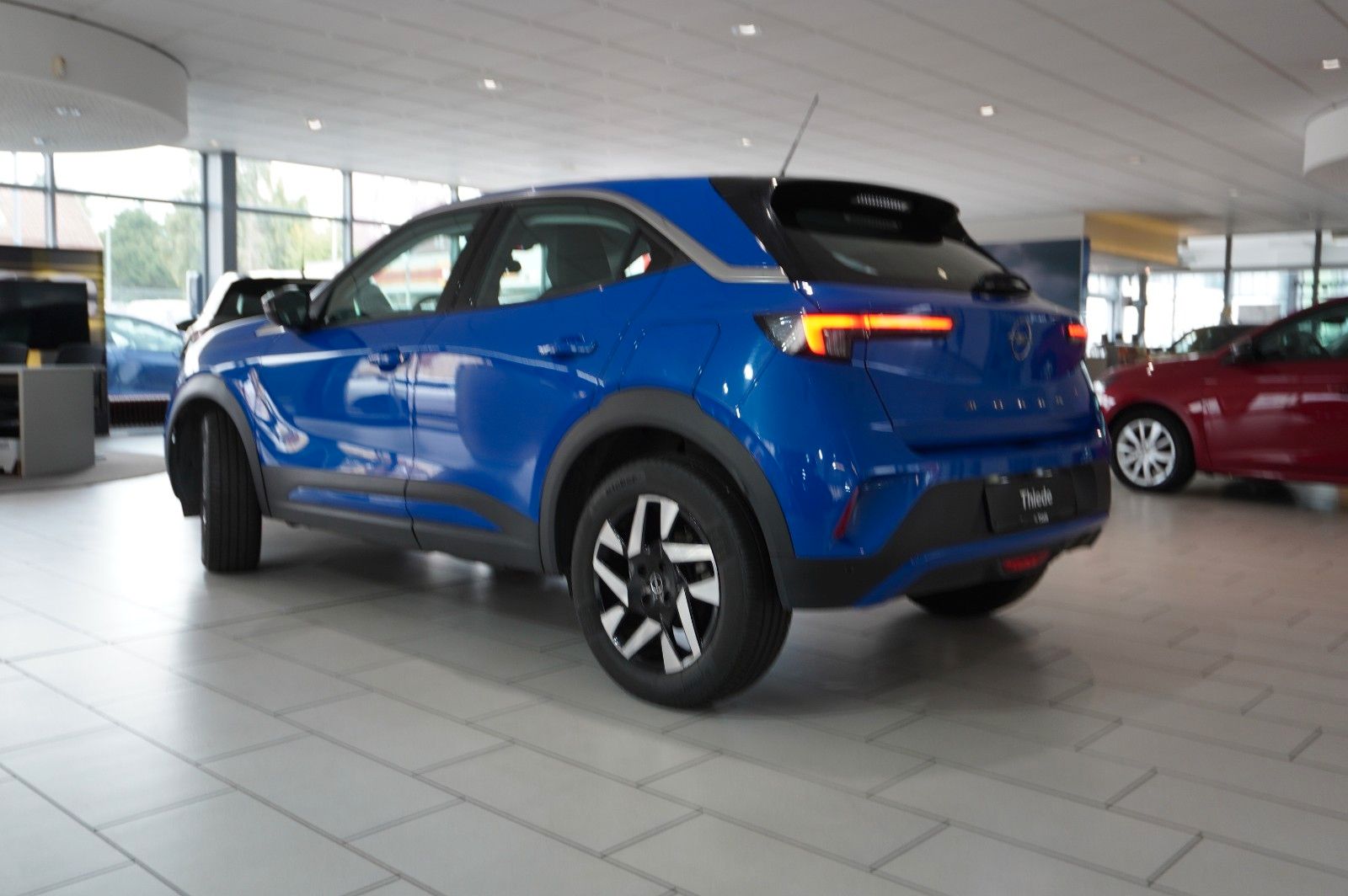 Fahrzeugabbildung Opel Mokka ELEGANCE 1.2T NAVI/LED/KAMERA/SPORT/SH/DAB
