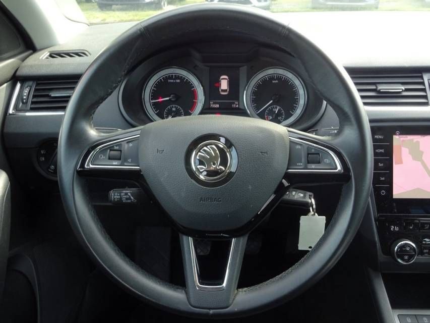 Fahrzeugabbildung SKODA Octavia Combi 1,5 TSI Clever Navi AHK