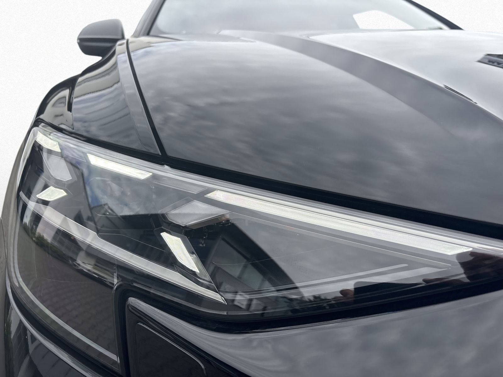Audi RSQ8 - Bild 7