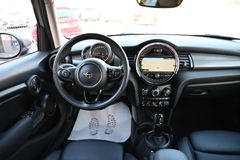 MINI Mini 1.5 Cooper 5-trg. 2.Hd Navi Leder Automatik MINI Mini 1.5 Cooper 5-trg. 2.Hd Navi Leder Automatik