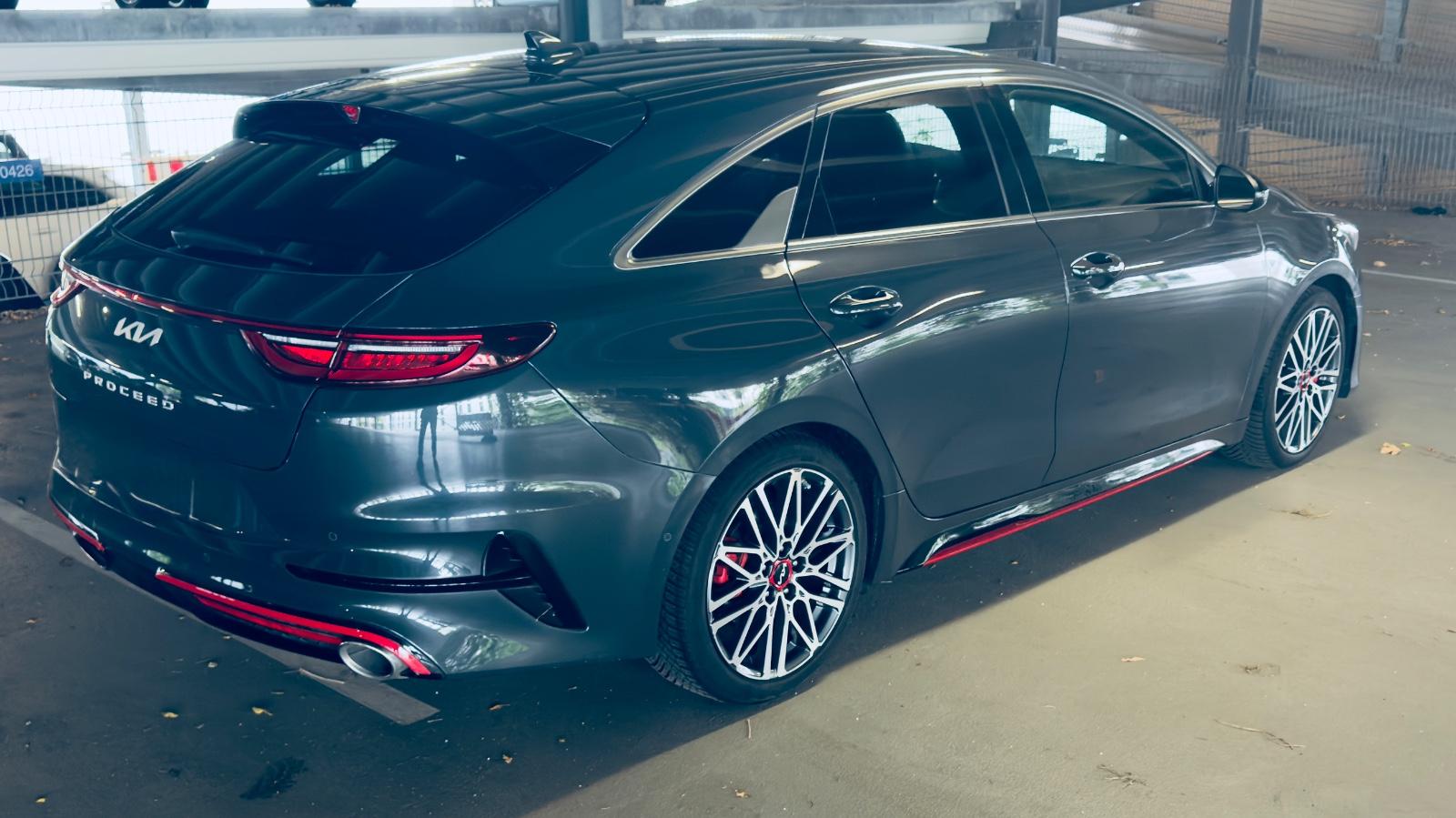 Kia  ProCeed 1.6 T-GDI DCT GT GT 1. Hand 34000Km