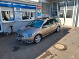Volkswagen Passat Variant Highline AHK schwenkbar 86tkm - Volkswagen Passat Variant aus 2011: Highline