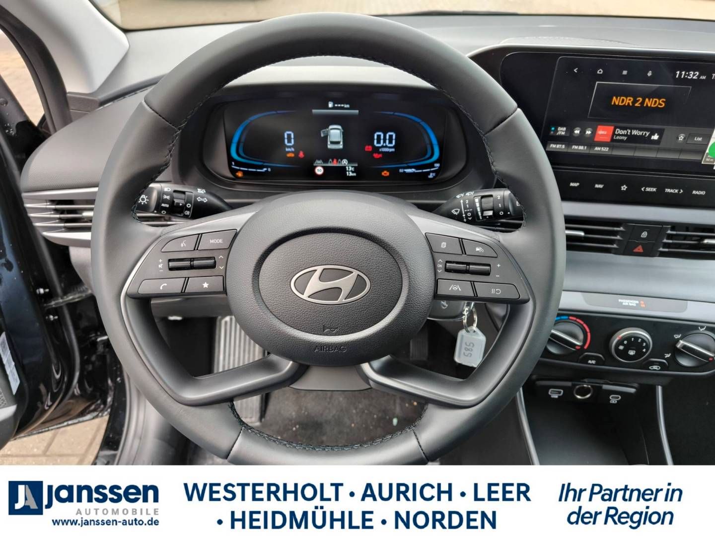Fahrzeugabbildung Hyundai i20 Select/PDC/Navi/Rückfahrkamera