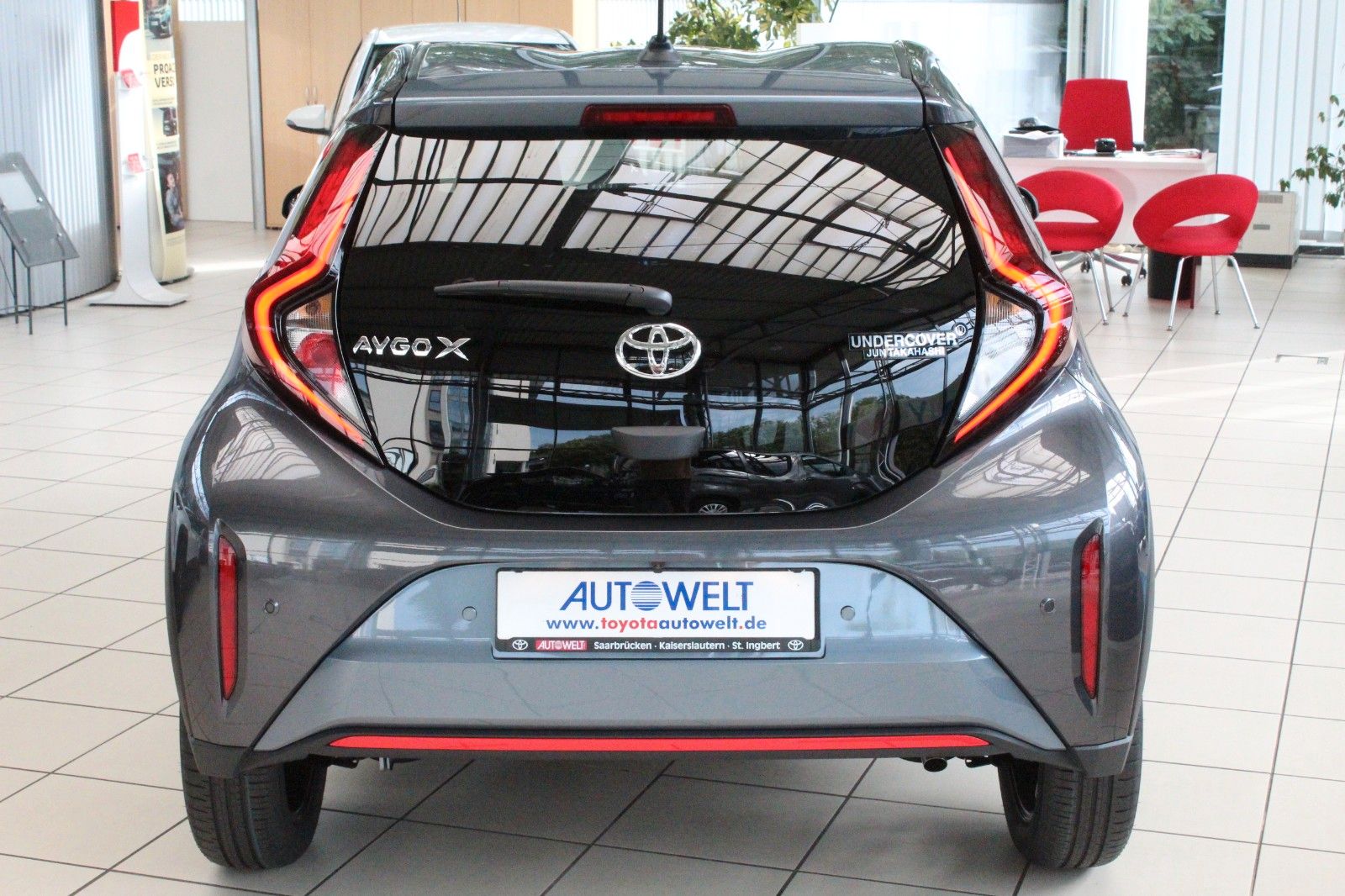 Fahrzeugabbildung Toyota Aygo X CVT UNDERCOVER Sonderedition + JBL-Paket