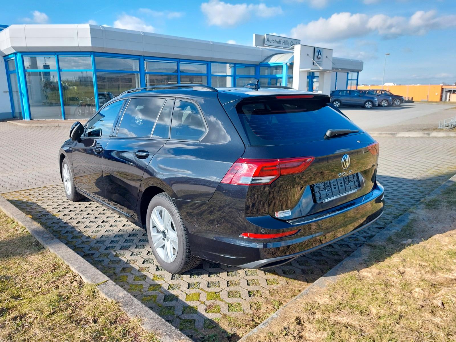 Volkswagen Golf VIII Variant 1,5 TSI/AHK/Navi/LED