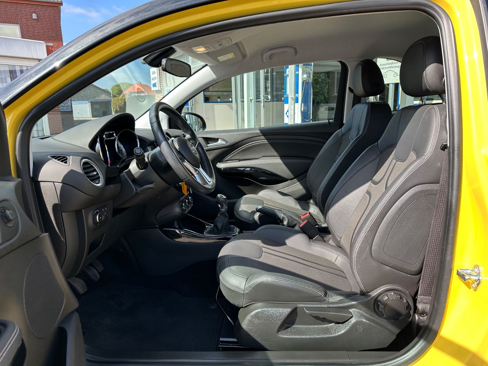 Fahrzeugabbildung Opel Adam 1.4 Slam Sport/IntelliLink/Parkpilot/Totwnk