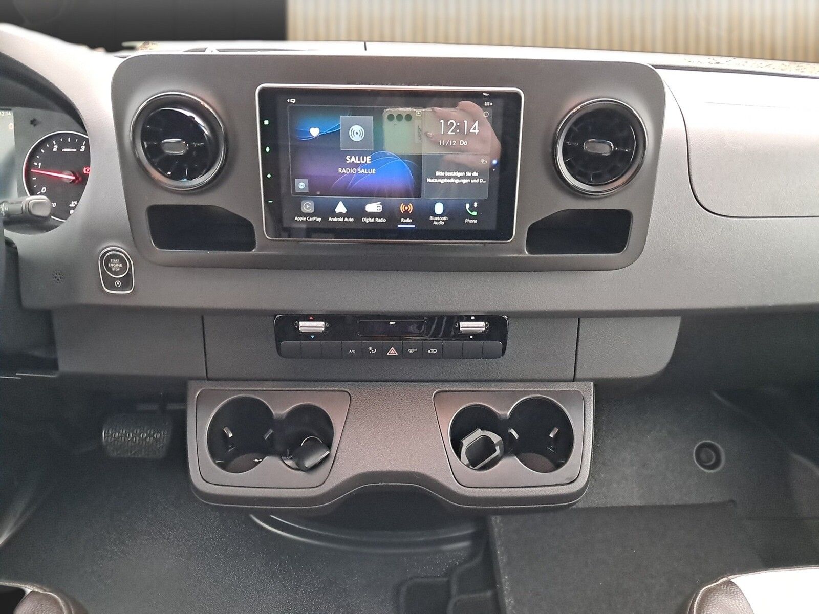 Fahrzeugabbildung Weinsberg CaraCompact Suite MB EDITION PEPPER 640 MEG AHK