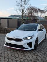 Kia Ceed 1.6 T-GDI DCT GT 8f/LED/NAVI/JBL/SHZ/RFK - Kia cee'd / Ceed von privat