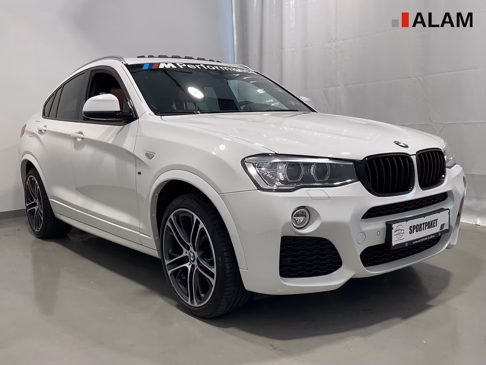 BMW X4 xDrive30d M Sport AHK Schiebedach Sport Aut.
