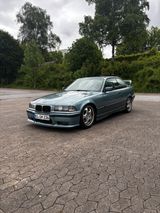 BMW e36 318is Coupé - BMW 318 aus 1995: 318i E36