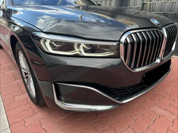 BMW 730 - 9