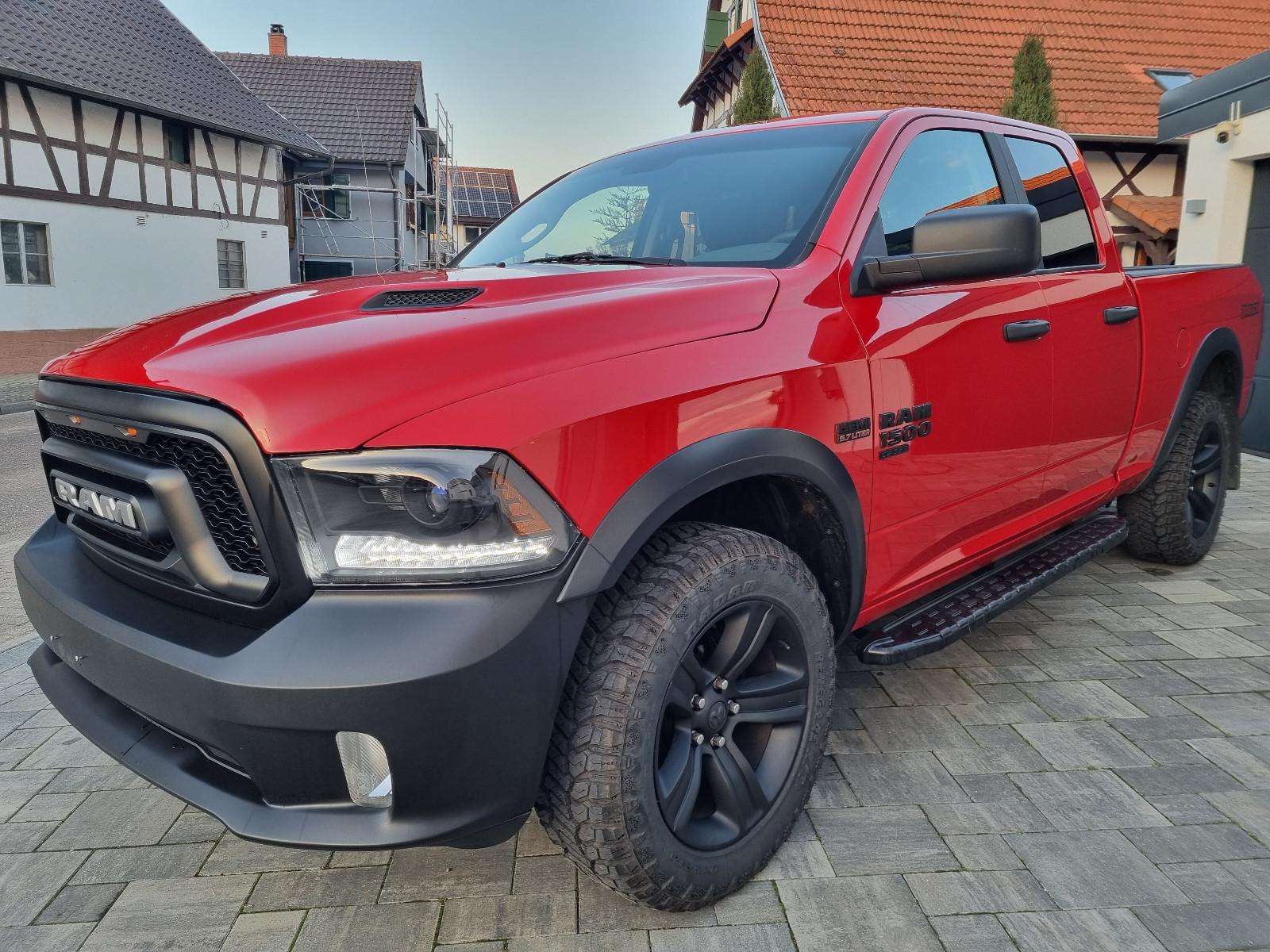Dodge RAM 1500 5,7 HEMI  4X4 WARLOOK