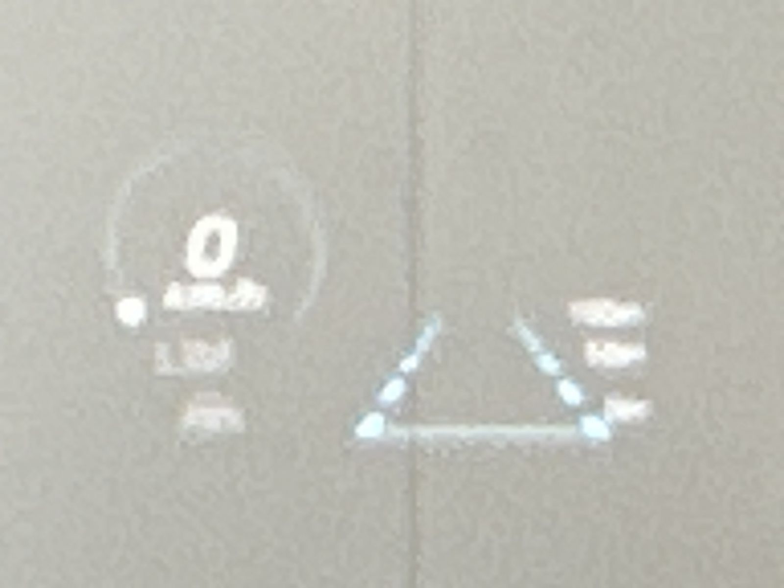 Fahrzeugabbildung Mercedes-Benz E 300e T AMG-Line NAV+LED+360°+PANO+WIDE+CARPLAY