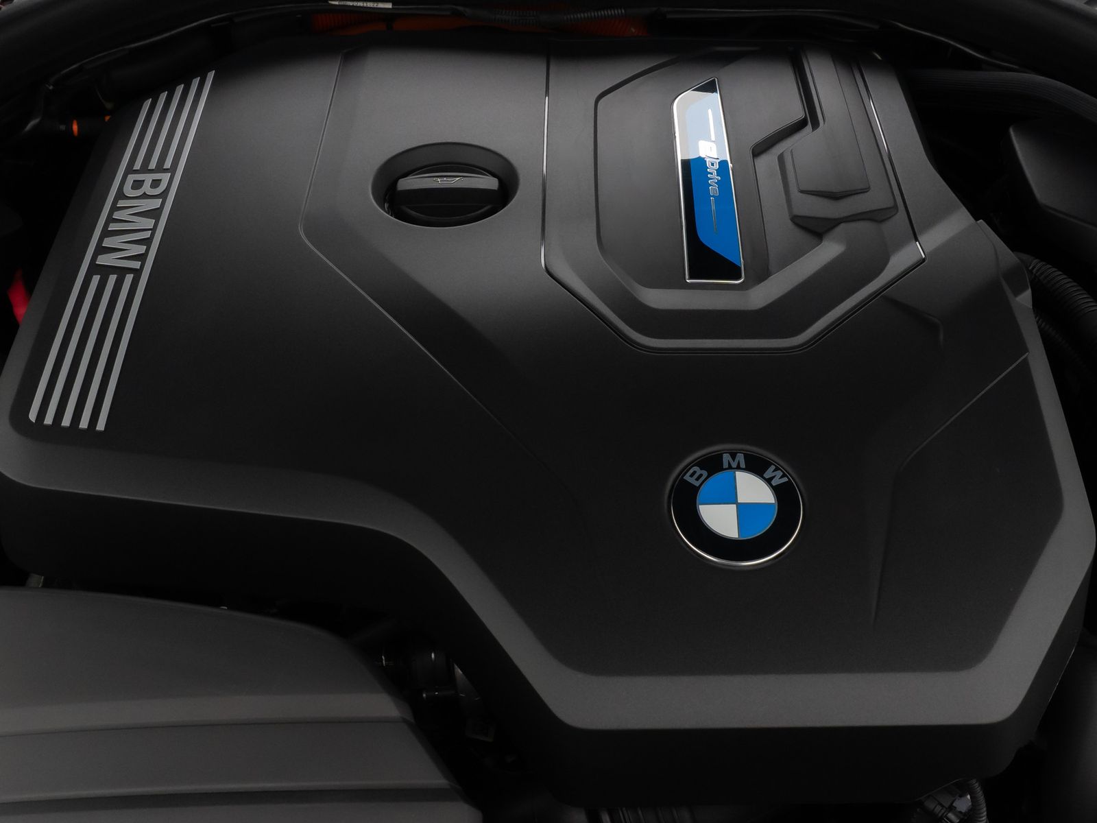 Fahrzeugabbildung BMW 330e xD H/K DAB Kamera AHK Komfort HUD Sport