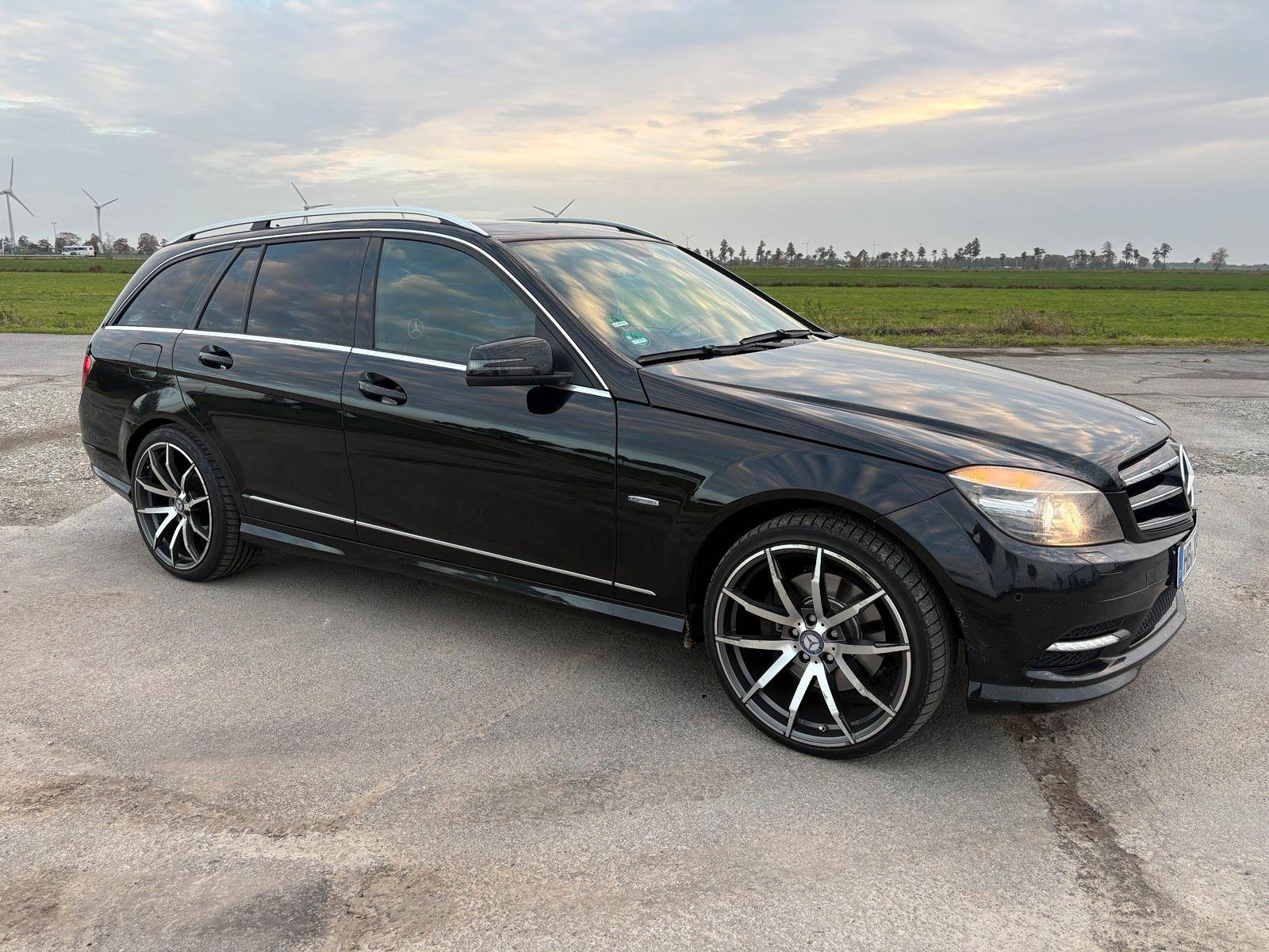 Mercedes-Benz C350 2010 — photo 9