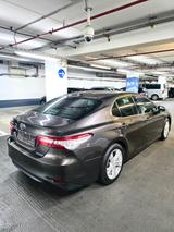 Toyota Camry 1.Hand 67TKm Hybrid Executive D. Brief - Toyota Camry mit Hybrid-Antrieb