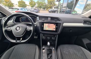 Volkswagen Tiguan - 11
