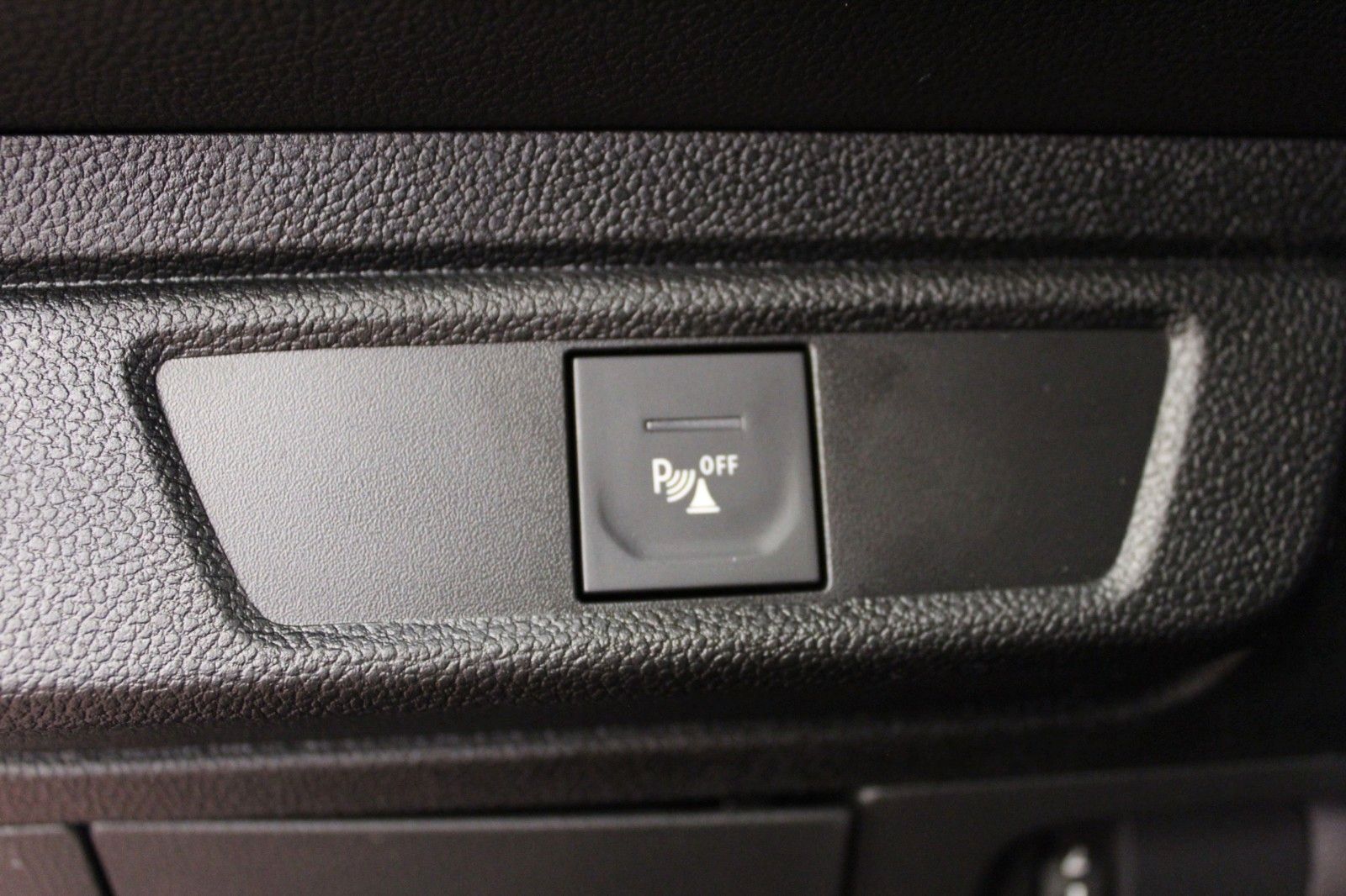 Fahrzeugabbildung Dacia Sandero TCe 90 Expression*Media Display*PDC*