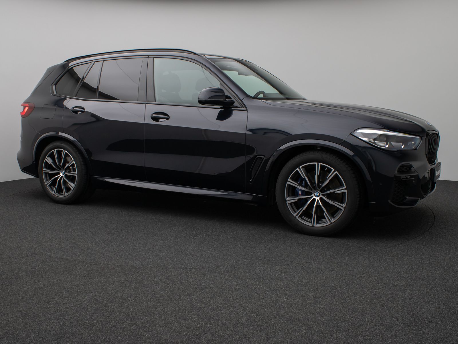 Fahrzeugabbildung BMW X5 xD40d M Sport Panorama Kamera HUD DAB Massage
