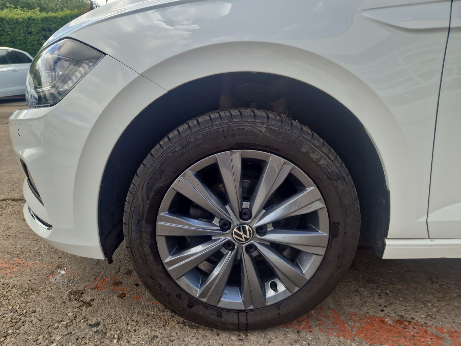 Fahrzeugabbildung Volkswagen Polo TSI Highline DSG LED ACC SHZ DAB+ Navi WeCo