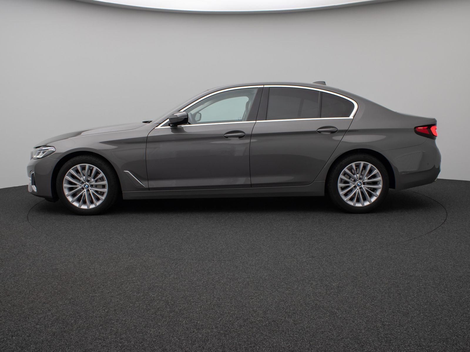 Fahrzeugabbildung BMW 530i Luxury Line Kamera Laser HUD DAB H/K SoftCL