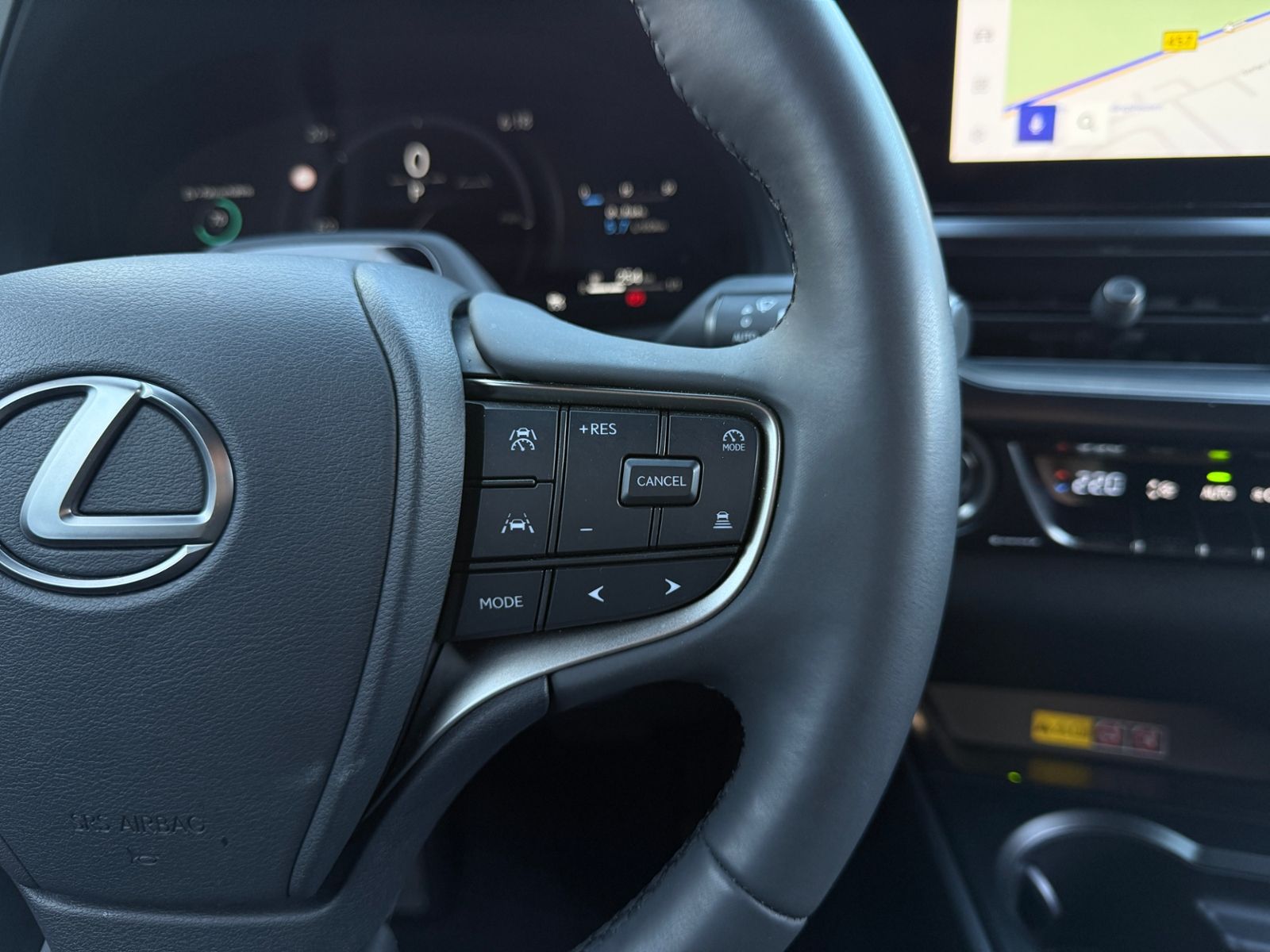 Fahrzeugabbildung Lexus UX 300 h F Sport Design LED NAV ACC RFK SHZ