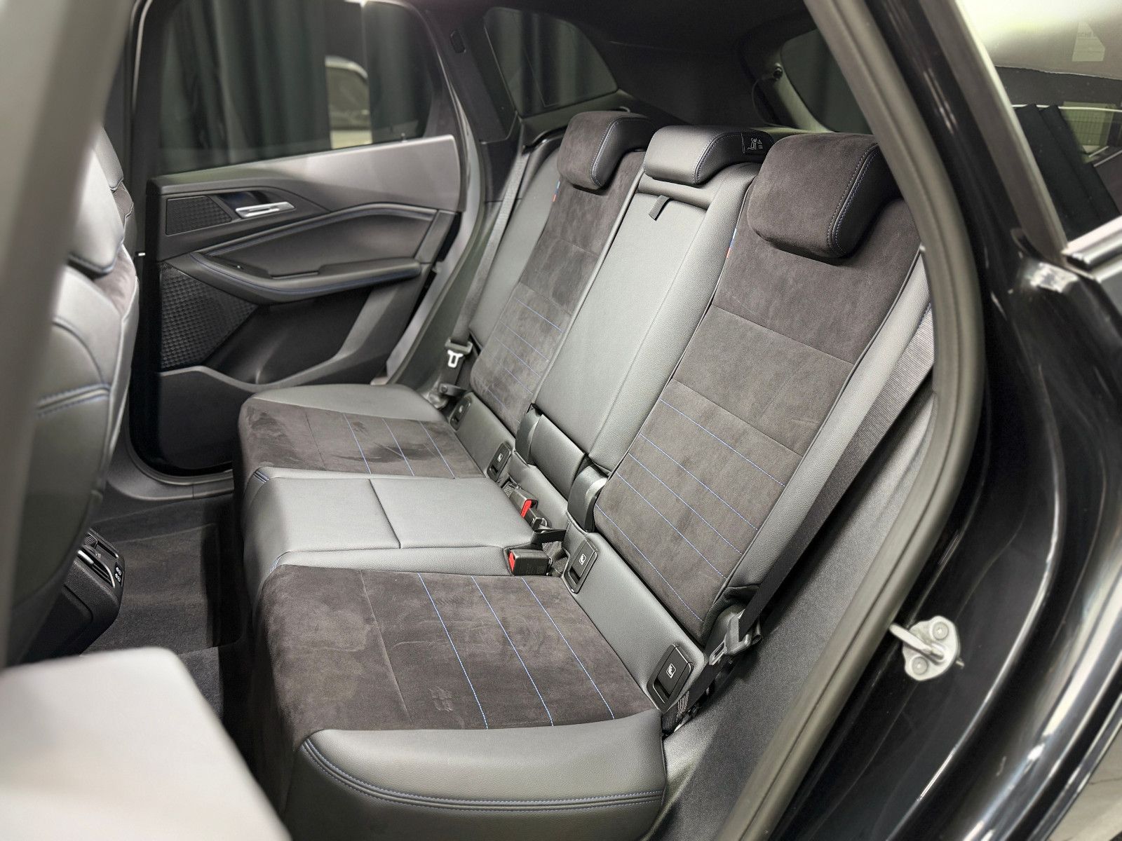 Fahrzeugabbildung BMW 225e Active Tourer xDrive MSport|HIFI|AHK|WIDES