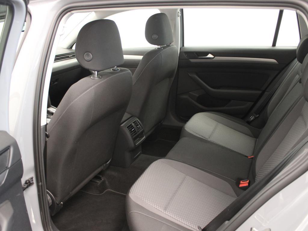 Volkswagen Passat Conceptline 1.5 TSI 110kW 7-Gang, миниатюра 10