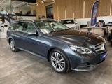 Mercedes-Benz E 350 BlueTec 4Matic Aut*ACC*AHK*NAVI*LEDER*PANO - Mercedes-Benz E-Klasse: 4matic