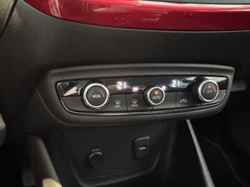 Bild 17 Opel Crossland (X) Crossland GS 81kW MT6 Kamera LED