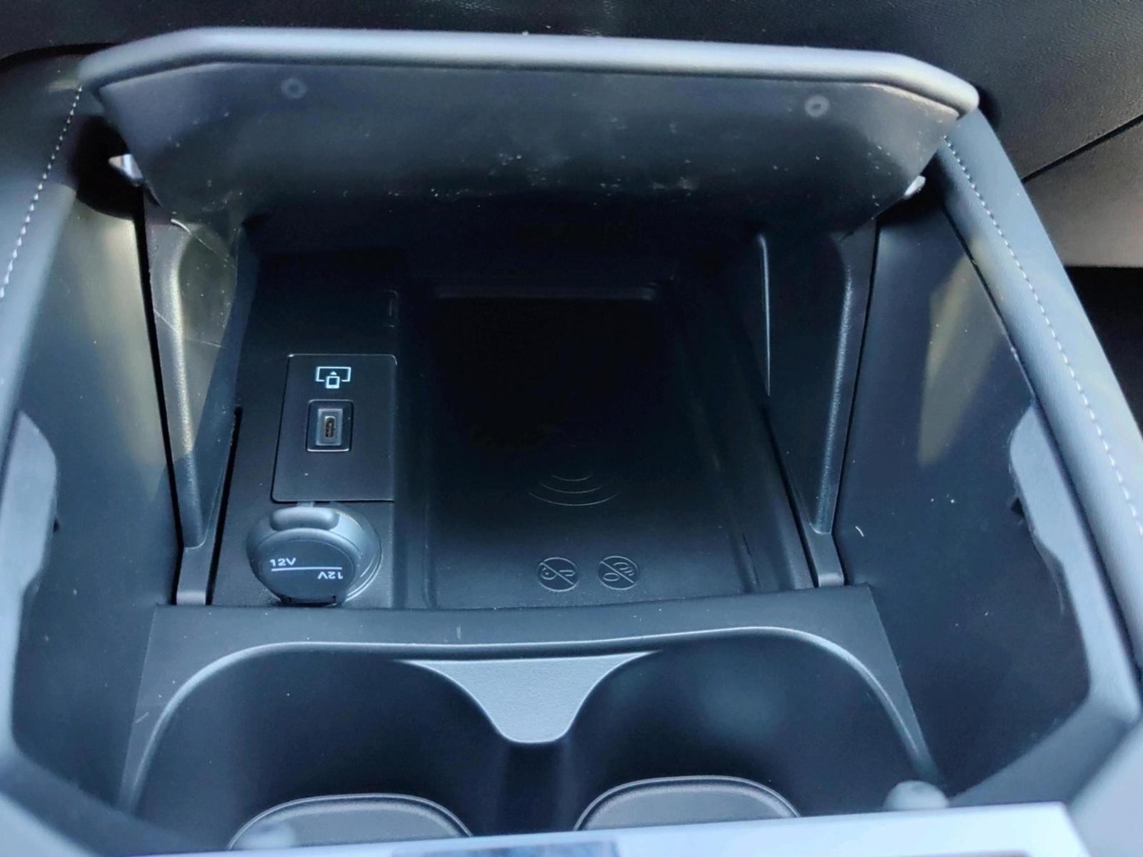 DS Automobiles Nº4 ÉTOILE + Alcantara HYBRID 145 PS