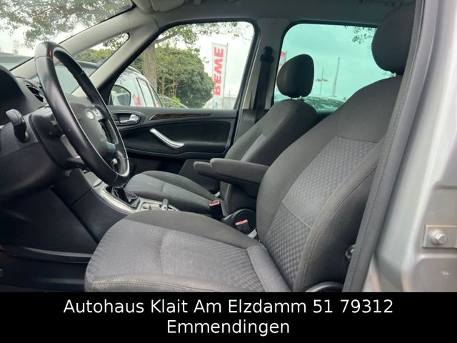 Fahrzeugabbildung Ford Galaxy Ghia 7 Sitze