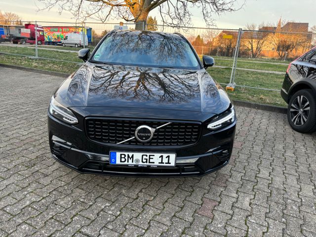 Volvo V90 Kombi Ultimate Dark + Winterräder