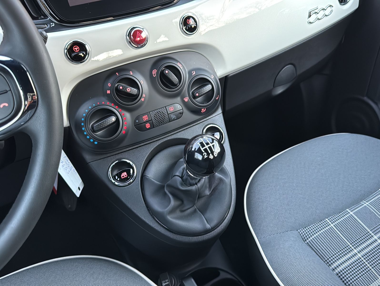 Fahrzeugabbildung Fiat 500 Lounge