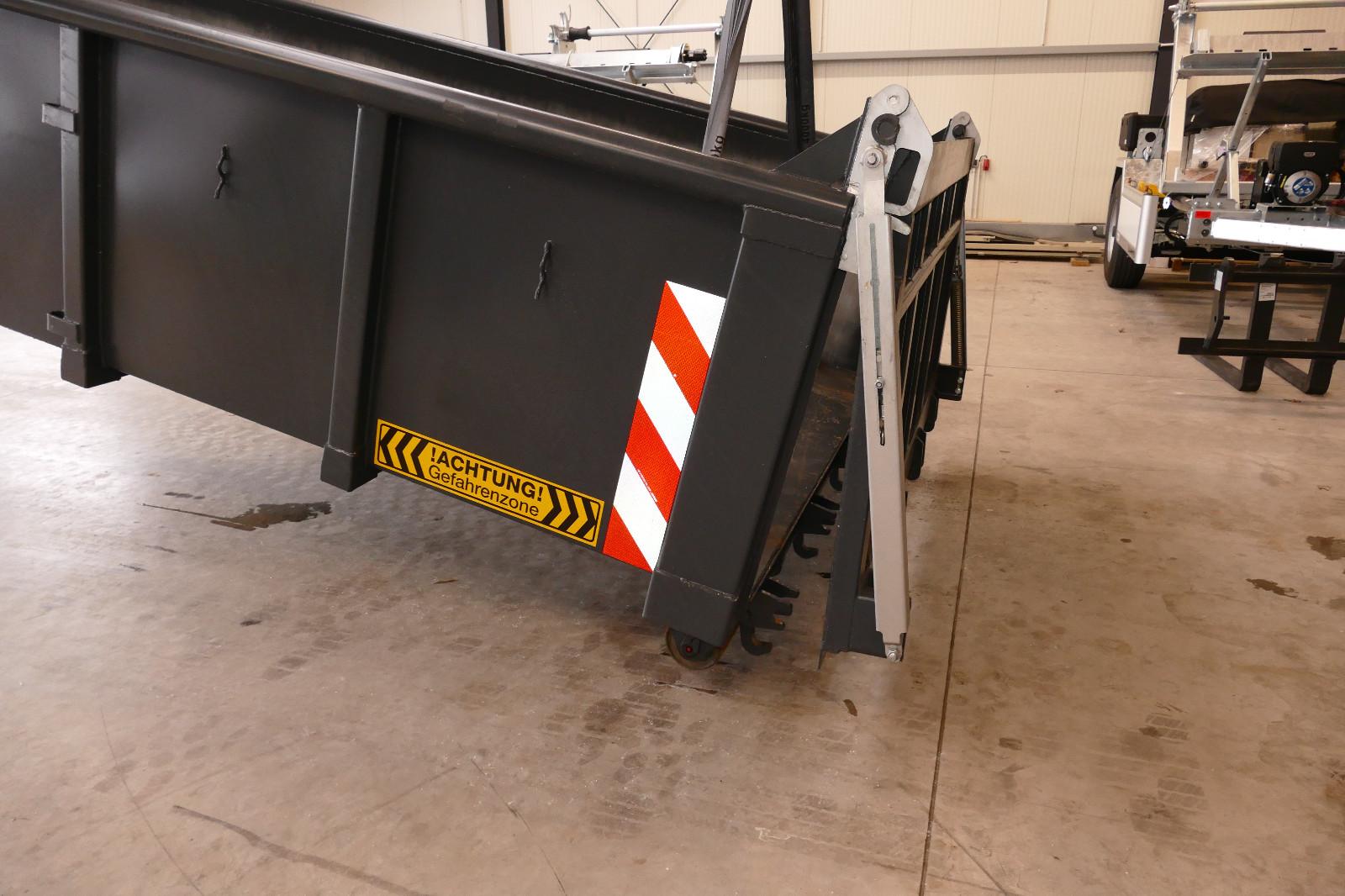 Andere 15m³ Abrollcont., Heckkl. Abklappbar u. Pendelnd