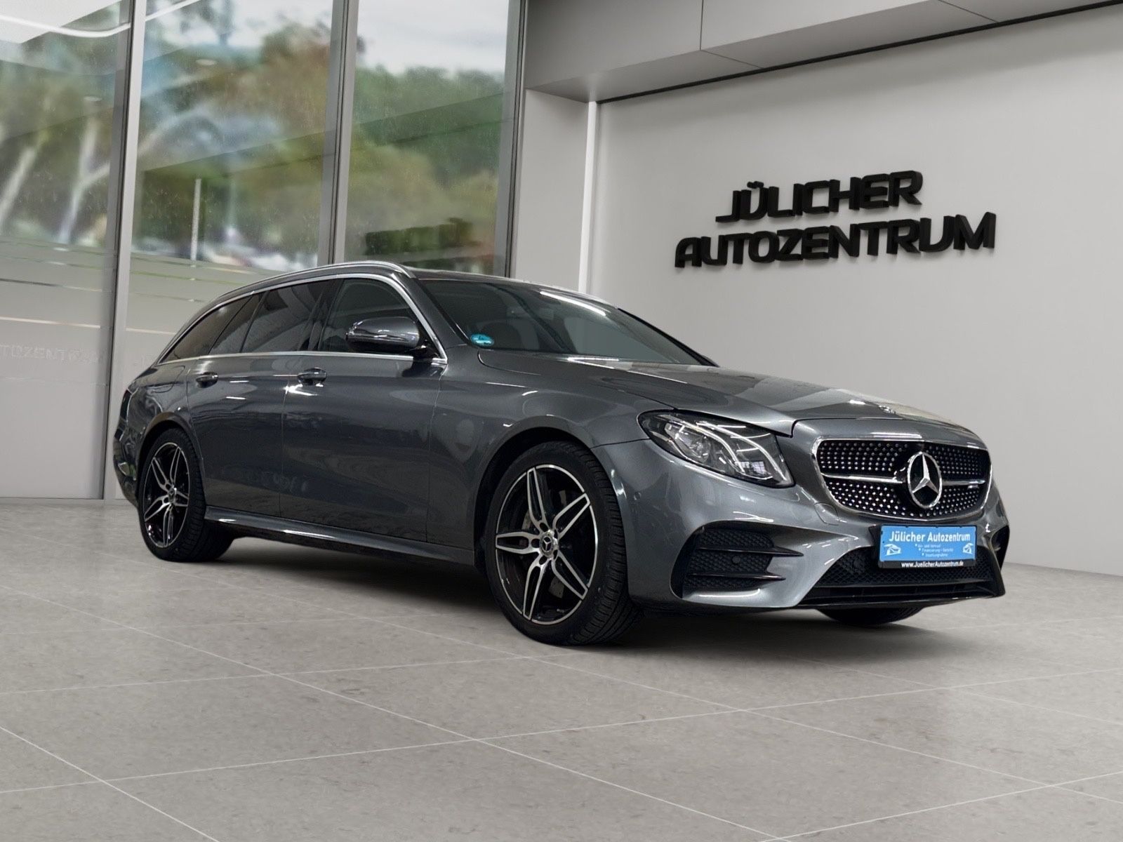 MERCEDES-BENZ E 400 T Automatik, 7-Sitzer, Wenig Km, 2.Hand