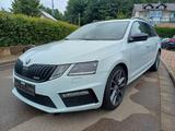 Skoda Octavia Combi RS 4x4 DSG - Skoda Octavia: Allradantrieb, RS