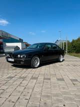 BMW e39 523i - BMW 523: E39