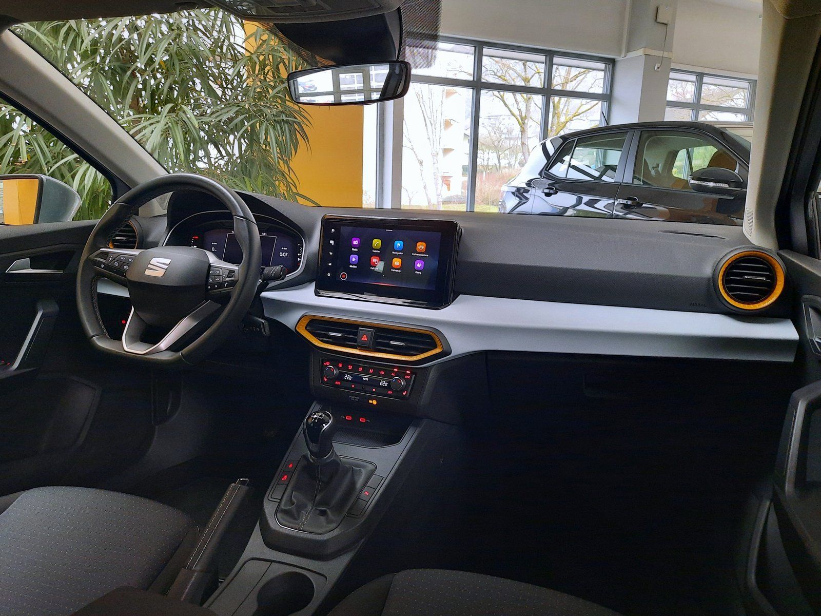 Fahrzeugabbildung SEAT Ibiza Style TSI *Navi*Cam*LED*Sitzhzg*Einparkh*