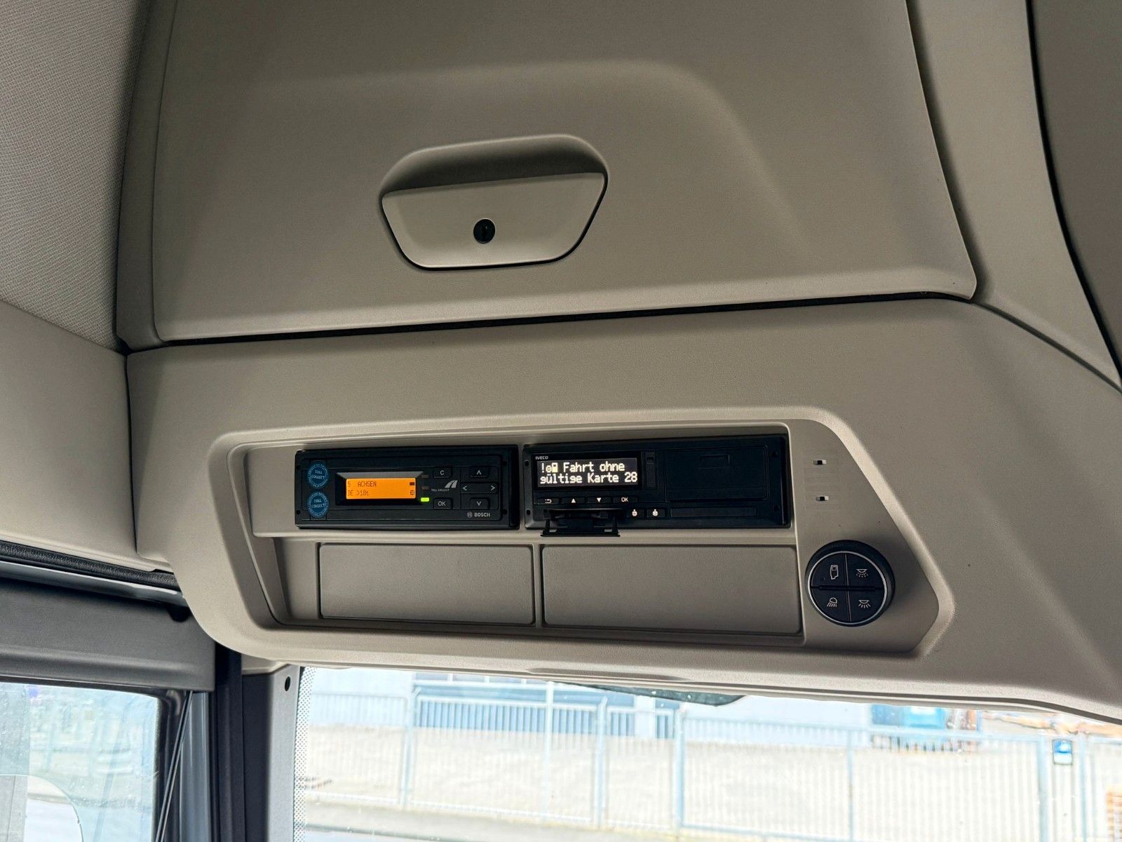 Fahrzeugabbildung Iveco X-WAY 490 2 Kreis-Hydraulik *Miete*